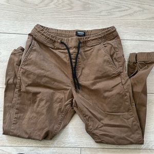 Denizen Men’s khaki pants